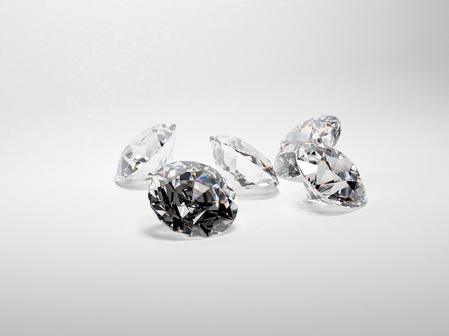 You are currently viewing יהלומים לחגים: למה עכשיו זה זמן טוב לקנות אותם?